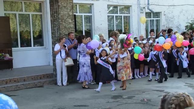 Первый звонок в Гиагинской СОШ №3 смотреть онлайн