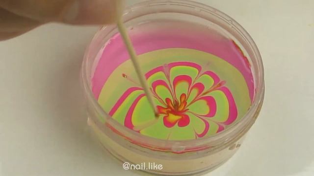 Водный маникюр с яркими лаками. Мраморный маникюр. Water manicure. смотреть онлайн