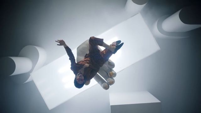 KRISKO - BALENCIAGA KUCHEK