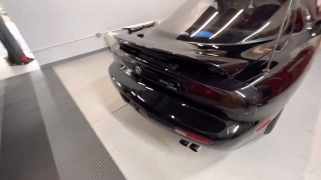1993 Mazda Rx-7 R1 walk around Bring a Trailer смотреть онлайн