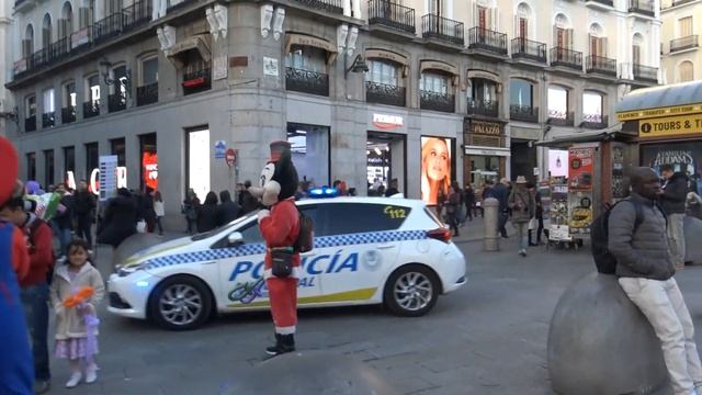 Мадрид.На людей посмотреть...Уличные музыканты. SOL,CALLAO,c.MONTERA.España.Madrid. смотреть онлайн