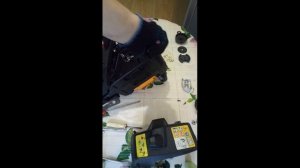 Замена маслонасоса и звездочки на бензопиле " Partner 350 " .Женщина делает все сама. 2021