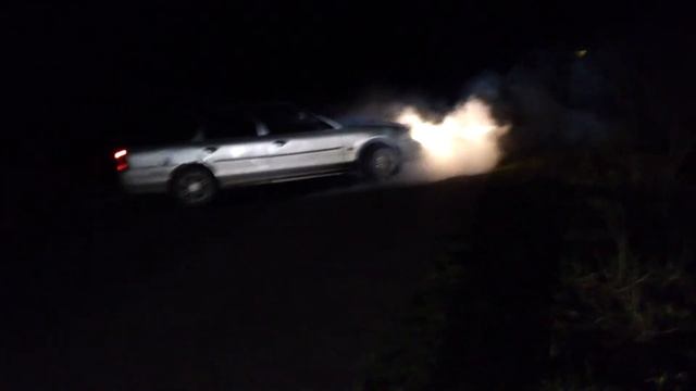 Ford Mondeo 1.8 TD vs Drzewo ;) no to smażymy :) cz3 смотреть онлайн