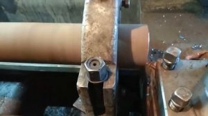 Работа на токарном станке с люнетом