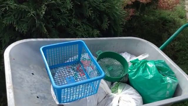 Живая земля для рассады. Как приготовить осенью.mp4 смотреть онлайн