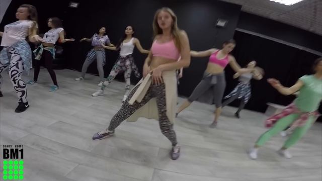 Female Dancehall | Dondo | Cecile Ft Chronixx - African King смотреть онлайн