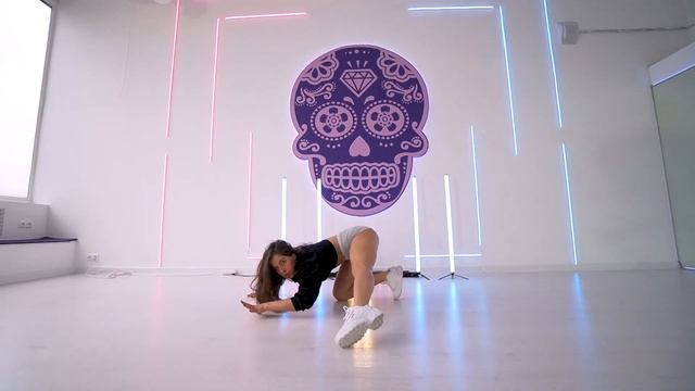 TWERK // НАСТЯ ДОЛМИ // KVARTAL DANCE смотреть онлайн