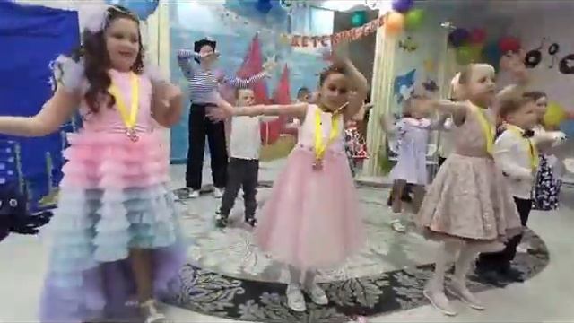Выпускной ДОУ "Солнышко" танец с пиратом смотреть онлайн
