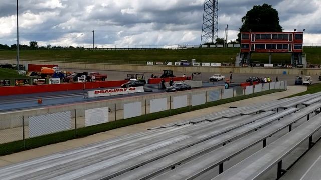 1988 Ford Thunderbird vs Ford Mustang смотреть онлайн