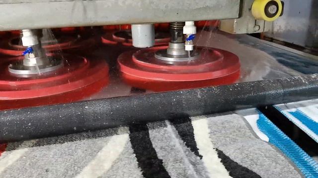 Очистка ковра от грязи и пыли смотреть онлайн