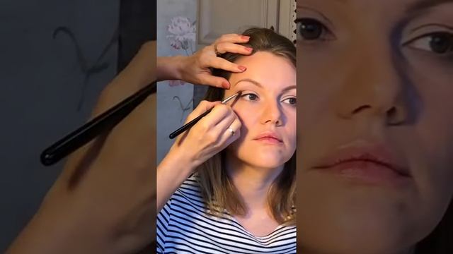 TOP стилист-визажист, тренер по макияжу Вероника Козырева, урок "Макияж для себя" на м.Юго-Западная смотреть онлайн