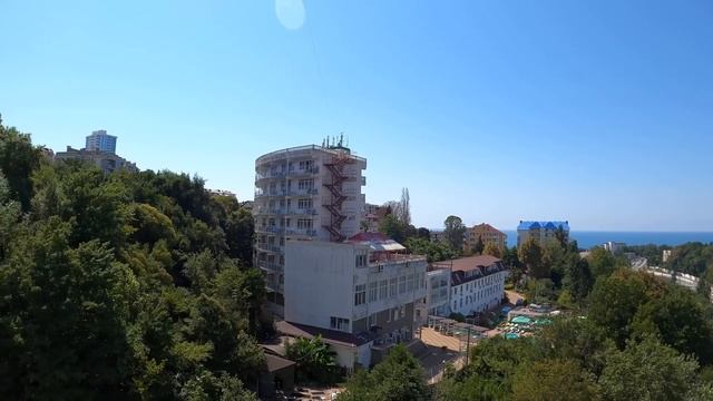 Продам евротрешку в Сочи 80 кв.м. Ремонт, техника, мебель . Вид на море, бассейн. 14млн. смотреть онлайн