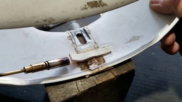 Plastic repair Honda Dio , welding cracked plastic DIY смотреть онлайн