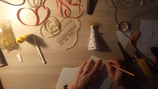 Новогодняя игрушка своими руками - "Белый Ангел", делается просто и получается очень красиво смотреть онлайн