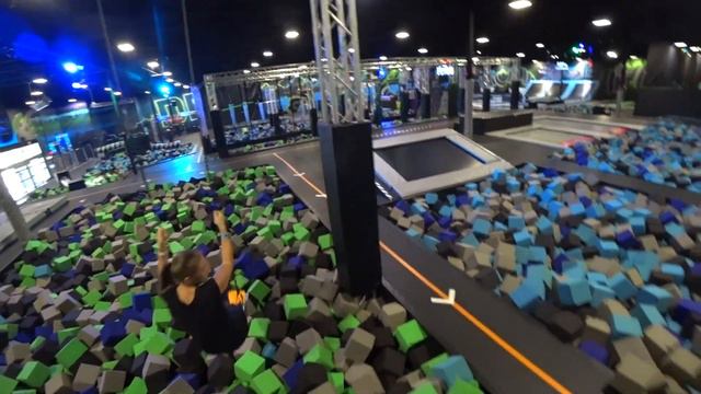 AMERICAN NINJA или РУССКИЕ НА БАТУТЕ В США