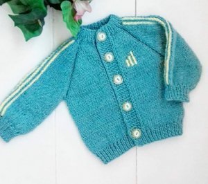 Детская кофточка на малыша 0-3 мес.