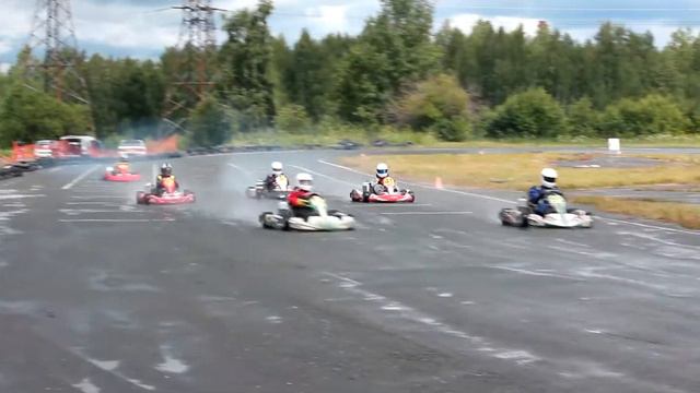 Картинг. Класс "Rotax Max" 26-27 июля 2014 год. 1 заезд смотреть онлайн