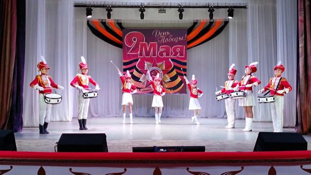 Ансамбль Барабанщиков и мажореток "Тутти" - Марш «Триумф победителей» смотреть онлайн