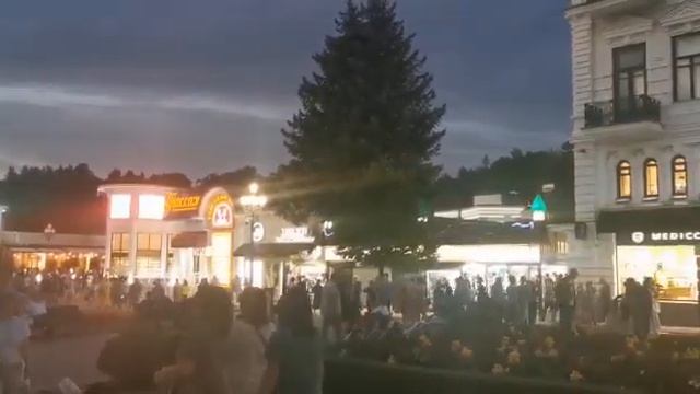 Кисловодск. Курортный бульвар вечером. 13.08.2022 г. смотреть онлайн