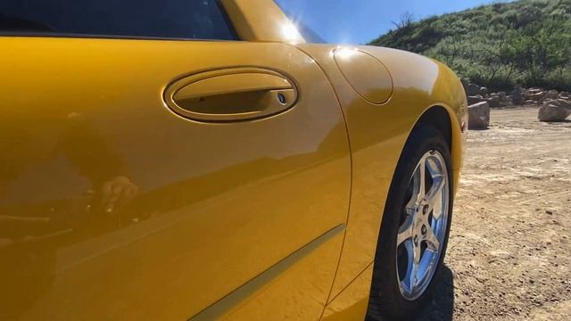 2004 Chevrolet Corvette смотреть онлайн