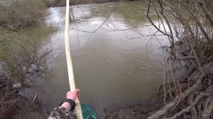 Рыбалка на паук ШОКИРУЕТ! Уклейка кишит прям ПОД МОСТОМ!