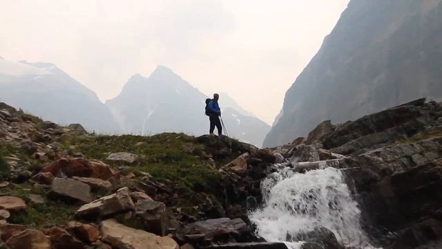 ХАЙКИНГ В БРИТАНСКОЙ КОЛУМБИИ, КАНАДА смотреть онлайн