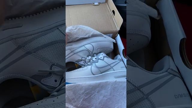Air Force 1 REACT смотреть онлайн