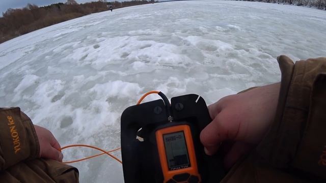 Зачётный ЛЕЩ на мормышку! Ловля ЛЕЩА зимой ! Рыбалка на Оке! смотреть онлайн