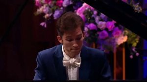 Петр Ильич Чайковский. «Русское скерцо», ор.1 №1. Исполняет Валентин  Малинин (фортепиано).