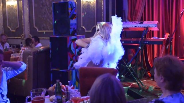 Bristol Show "Блондинки против Брюнеток" смотреть онлайн