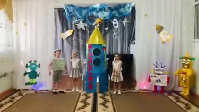Театрализованная постановка "Первый полет в космос Белки и Стрелки" смотреть онлайн