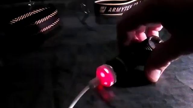 Включение зарядки фонаря Armytek Tiara C1 Pro Magnet USB смотреть онлайн