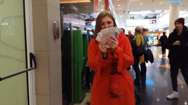 Девочка - Праздник смотреть онлайн