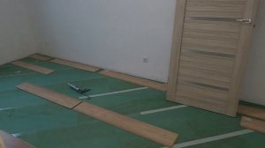 Укладываем ламинат с воском. Проблемы