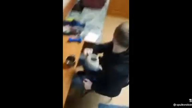 Когда сломался телек когда мобильник сдох???? смотреть онлайн