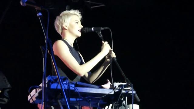 ONUKA декламує вірш Івана Франко "Чого являєшся мені…" @ SENTRUM смотреть онлайн