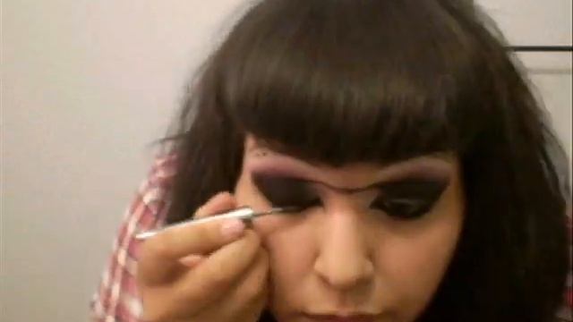 Scene, Goth, Emo Makeup Tutorial смотреть онлайн