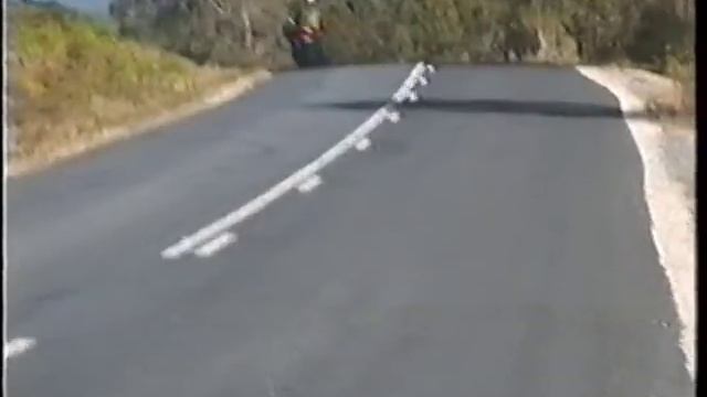 1990 Suzuki GSXR 1100 Wheelies and Burnout смотреть онлайн