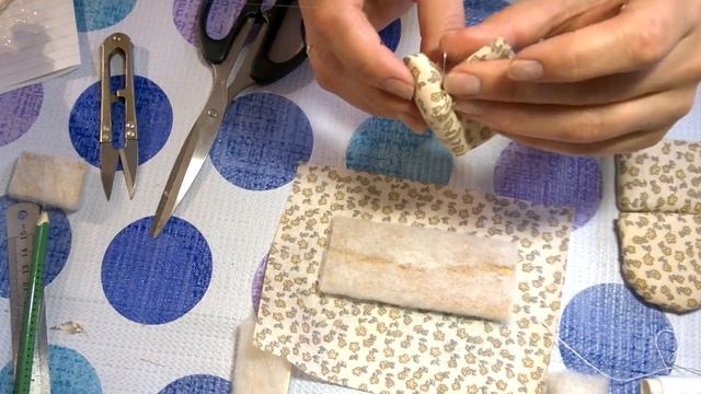 DIY. КАК СДЕЛАТЬ ДИВАН И КРЕСЛА В КУКОЛЬНЫЙ ДОМ. ДИВАН ДЛЯ LOL.МИНИАТЮРА 1:12 смотреть онлайн