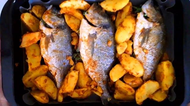 Дорада с овощами и картофелем. смотреть онлайн