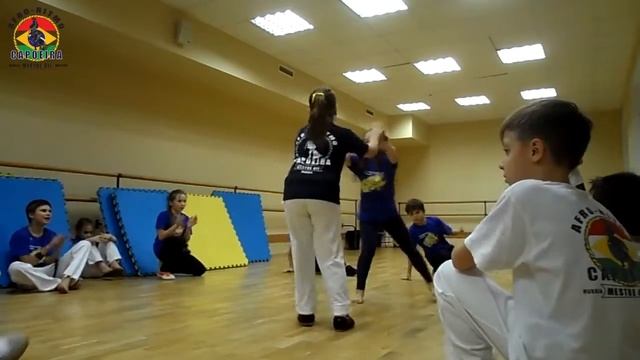 Kids after-class roda in Afro-Ritmo Capoeira in Moscow смотреть онлайн