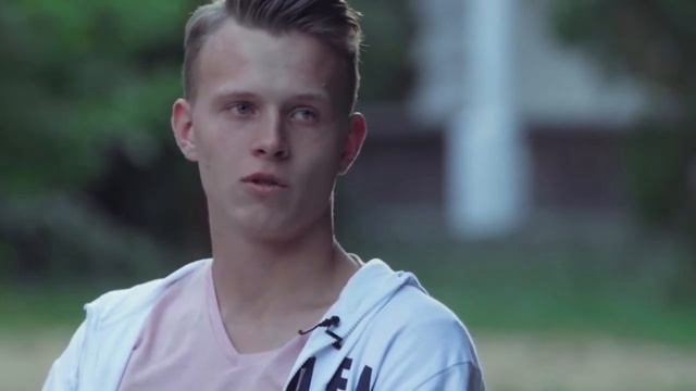 Ученик школы-пансиона "Дубравушка" Сергей Колесник про футбол смотреть онлайн