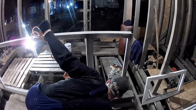 Окна ПВХ в каркасном доме. Замер и покраска окон ПВХ. Установка окон в каркасном доме. смотреть онлайн