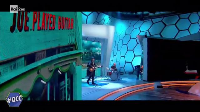Joe Bastianich - "Joe Played Guitar" - Quelli che il calcio 10/11/2019 смотреть онлайн