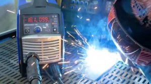 Обзор на синергетический инверторный сварочный полуавтомат AuroraPRO SPEEDWAY 180 SYNERGIC