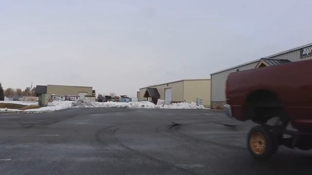 МАЛЕНЬКИЕ КОЛЕСА НА БОЛЬШОЙ ПИКАП | ДРИФТ | БЕРНАУТ. смотреть онлайн