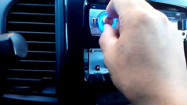 Усилитель HY-2001 Hi-Fi 12 В установка в машину на Geely MK Cross смотреть онлайн