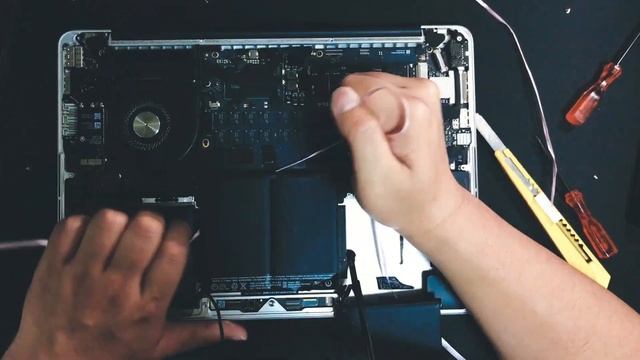 맥북프로13인치 2013 Late 자가 업그레이드 : 베터리는 새것처럼, SSD 용량을 두배로! 256GB To 512GB