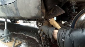 Рено Megane II замена Сайлентблоков задней балки.