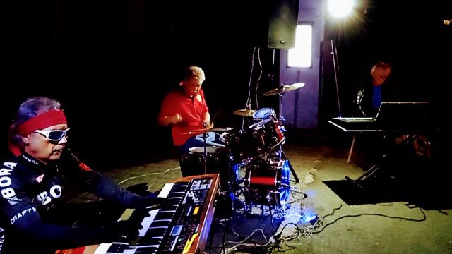 Инструментальная группа «Car-Tuz». «Night birds» (cover). Оригинальный трек - группа «Shakatak» смотреть онлайн